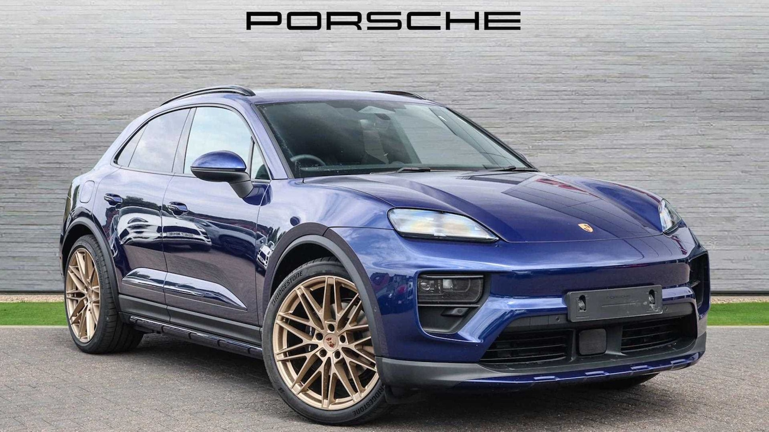 Used Porsche Macan 2025 for sale - 77233056: Photo 10