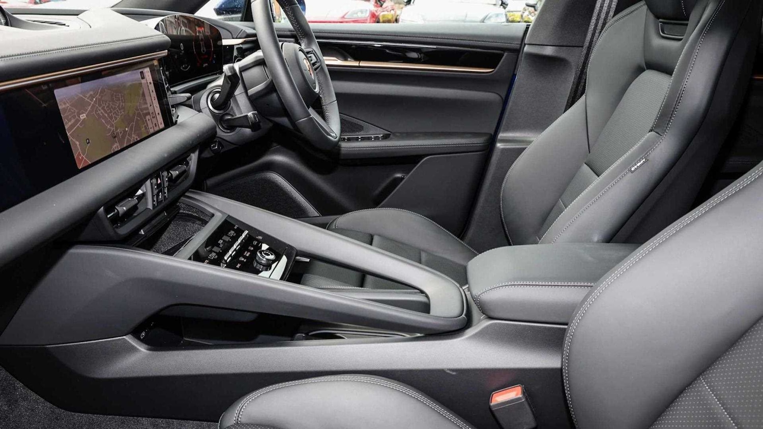 Used Porsche Macan 2025 for sale - 77233056: Photo 31