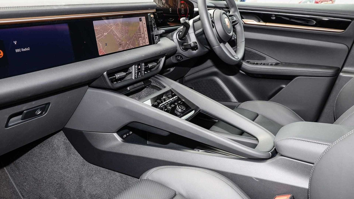 Used Porsche Macan 2025 for sale - 77233056: Photo 32