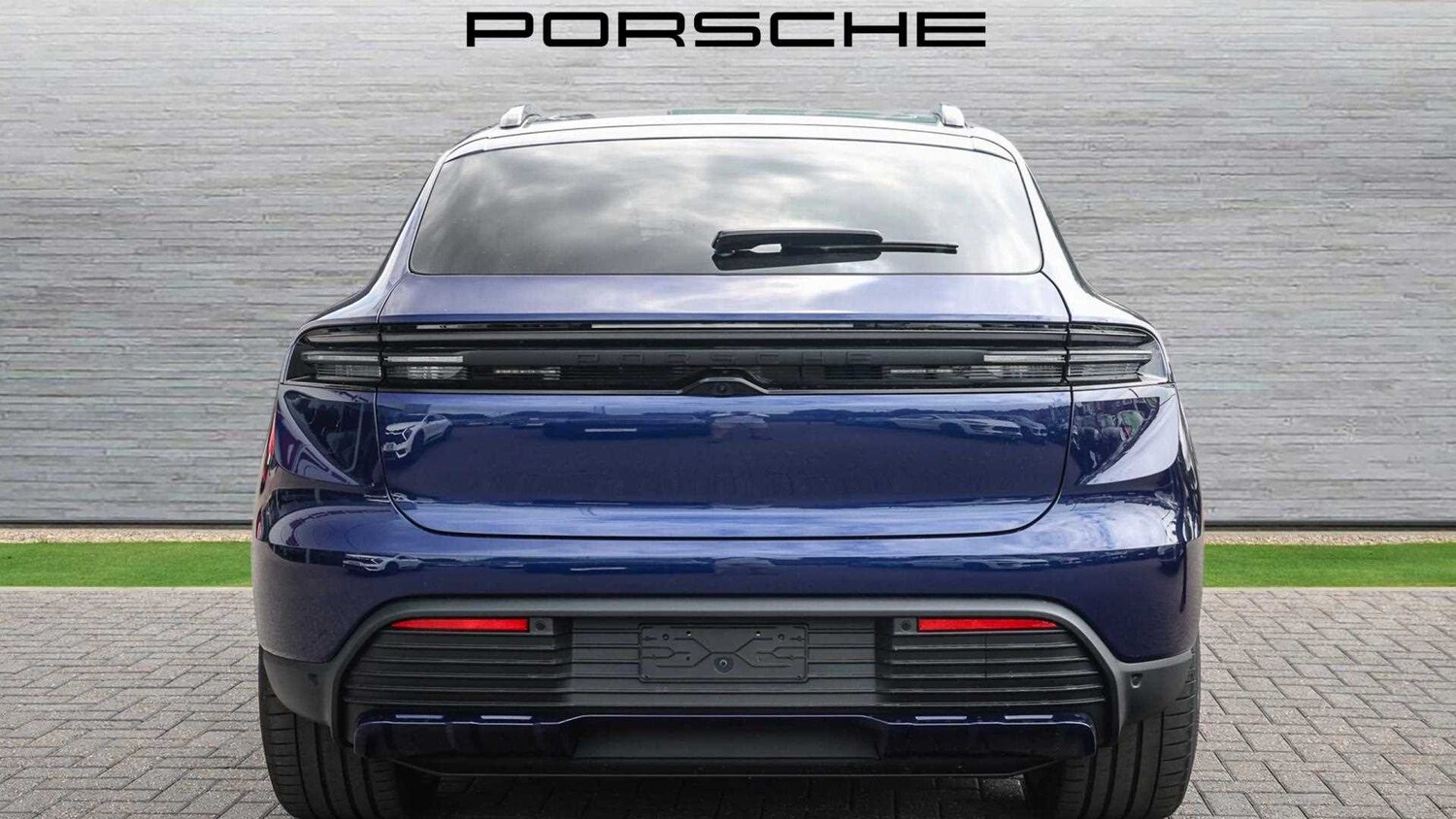 Used Porsche Macan 2025 for sale - 77233056: Photo 9