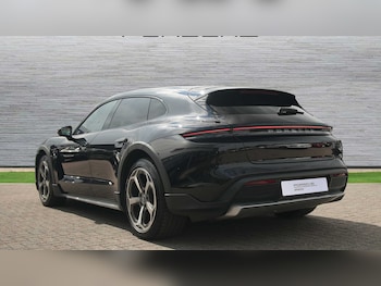 Used Porsche Taycan 2021 for sale - 78991178: Photo