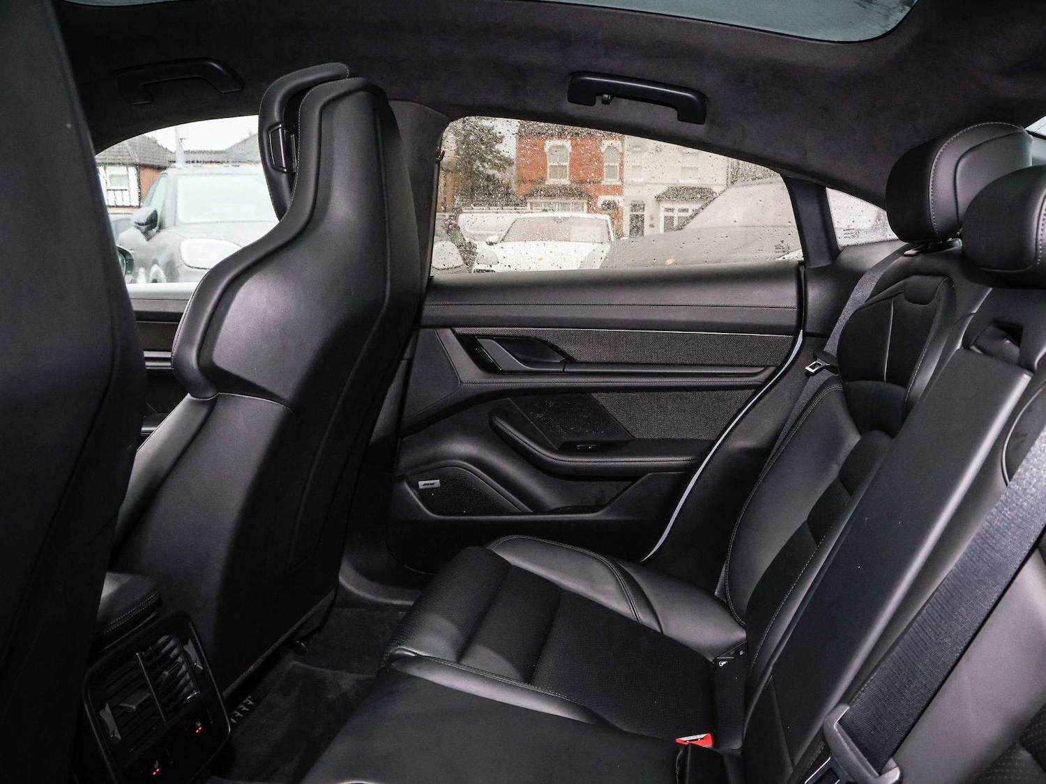 Used Porsche Taycan 2020 for sale - 77219514: Photo 15