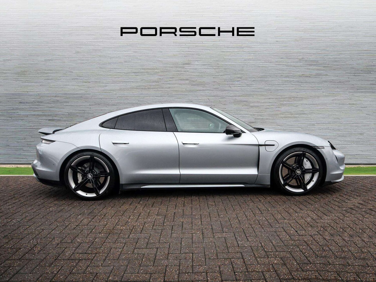 Used Porsche Taycan 2020 for sale - 77219514: Photo 7