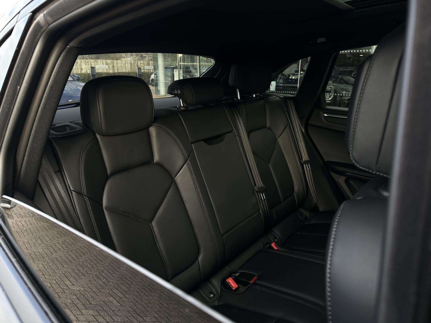 Used Porsche Macan 2025 for sale - 77257336: Photo 13