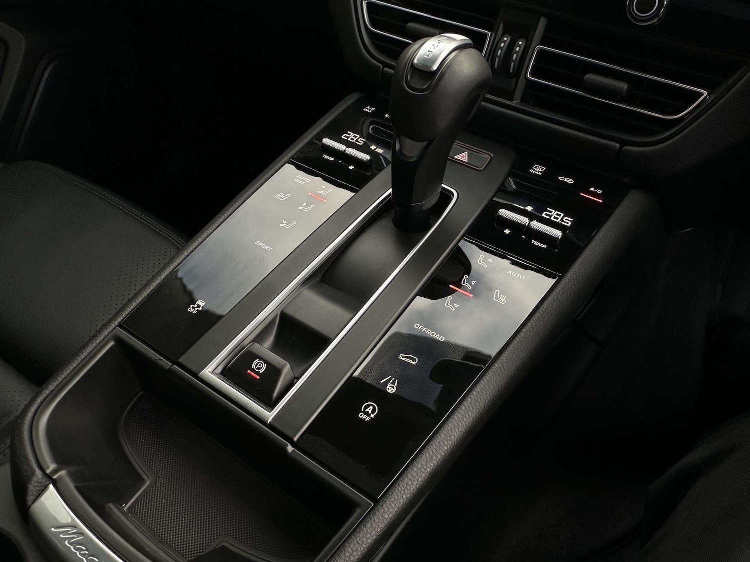 Used Porsche Macan 2025 for sale - 77257336: Photo 20