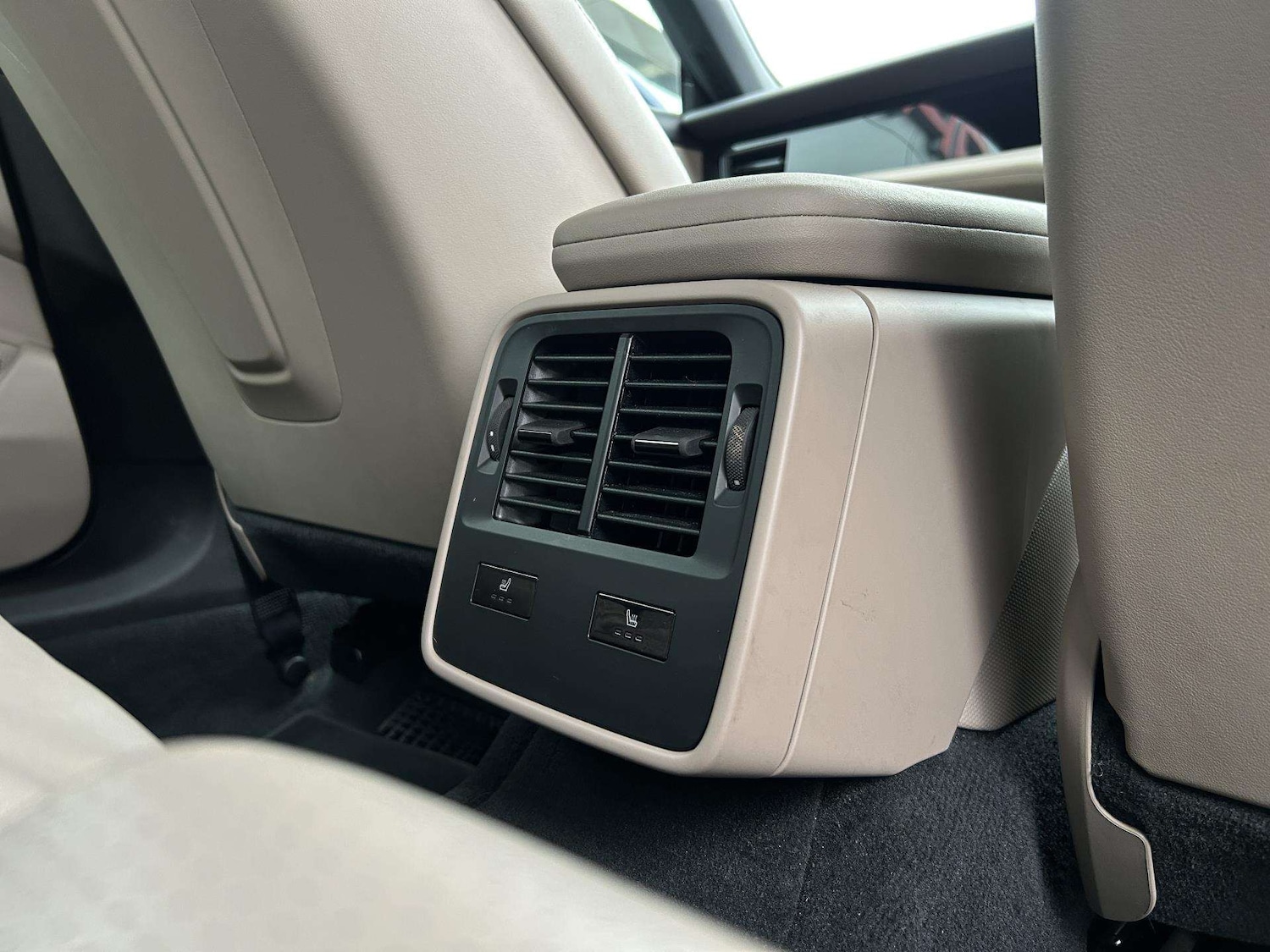 Used Porsche Taycan 2022 for sale - 77472576: Photo 18