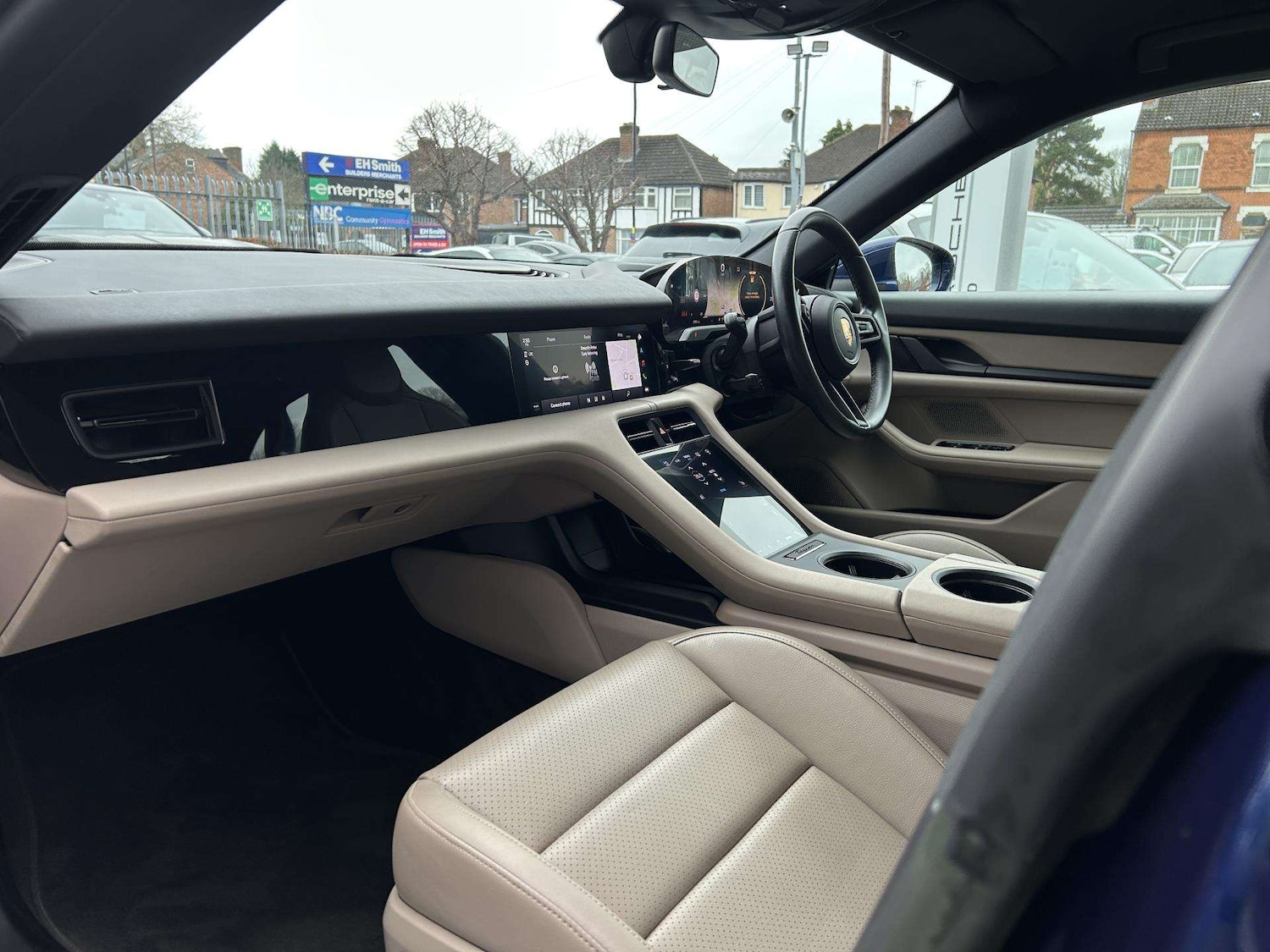 Used Porsche Taycan 2022 for sale - 77472576: Photo 5