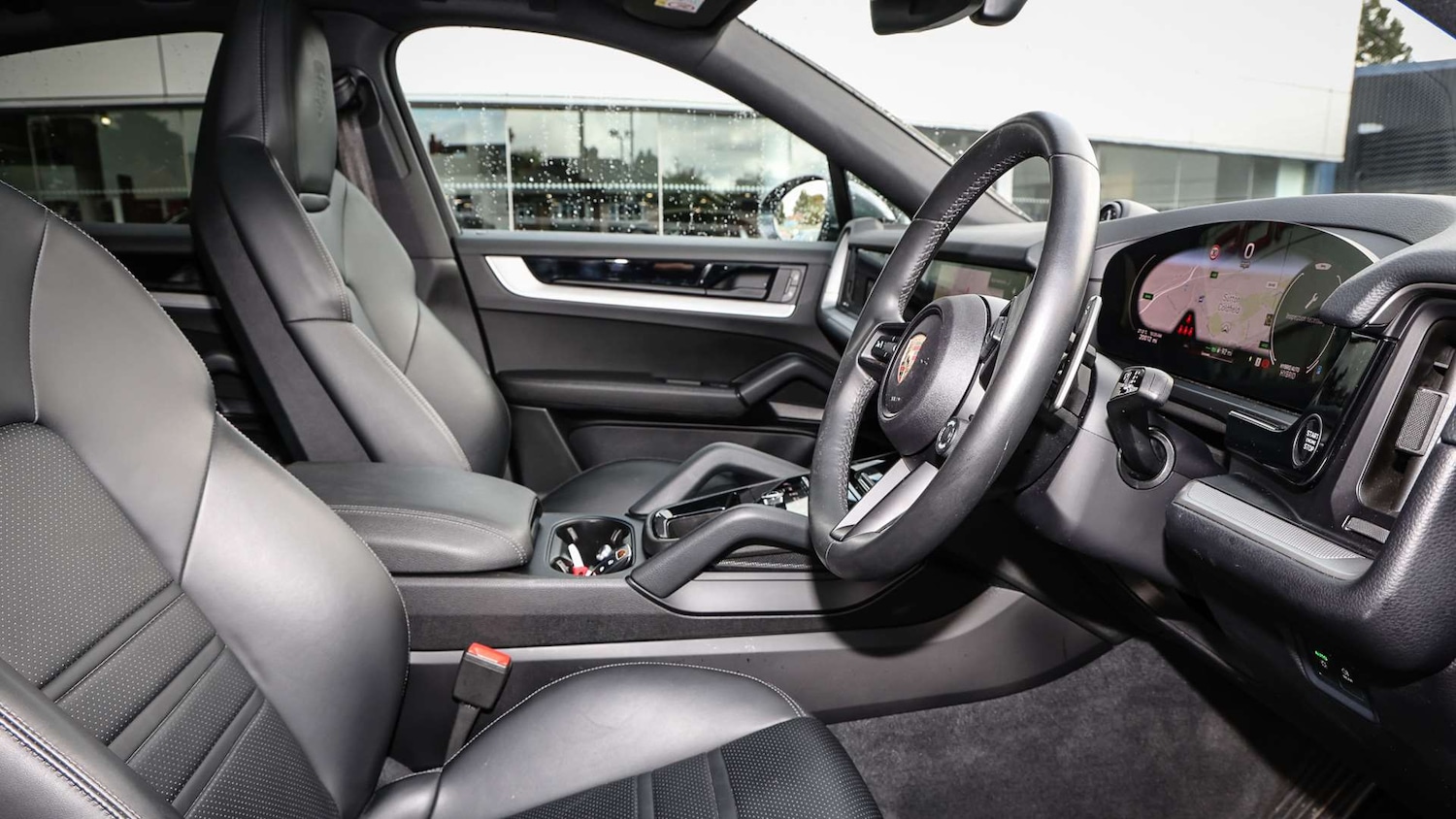 Used Porsche Cayenne 2024 for sale - 76329192: Photo 12