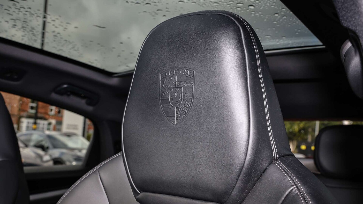 Used Porsche Cayenne 2024 for sale - 76329192: Photo 16