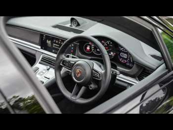 Used Porsche Panamera 2023 for sale - 75217417: Photo