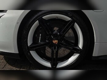 Used Porsche Taycan 2020 for sale - 75452858: Photo