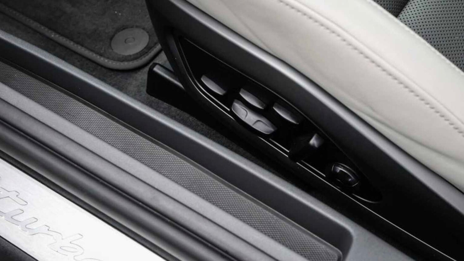 Used Porsche 911 2020 for sale - 77628201: Photo 30