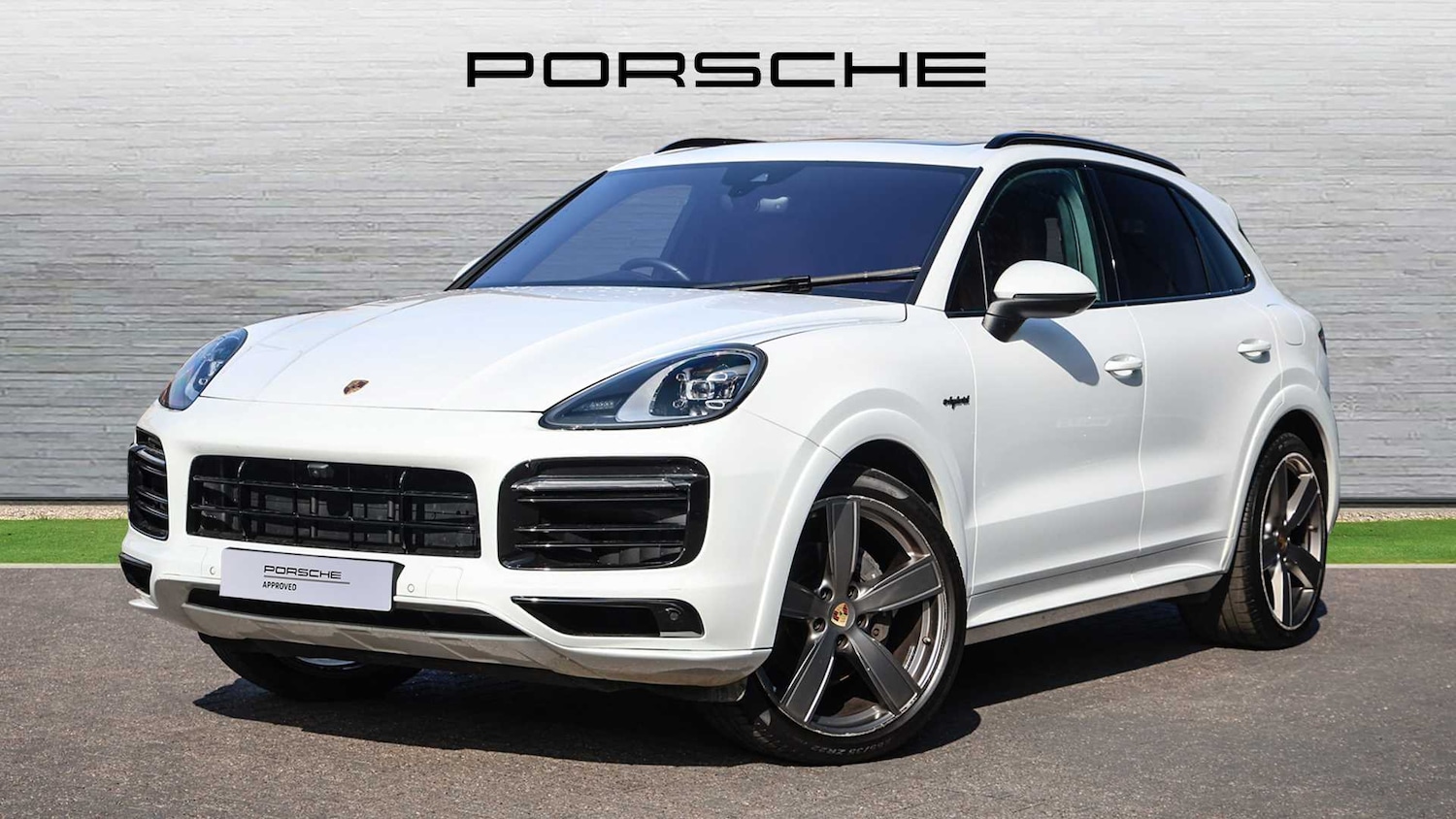 Used Porsche Cayenne 2023 for sale - 77032213: Photo 2