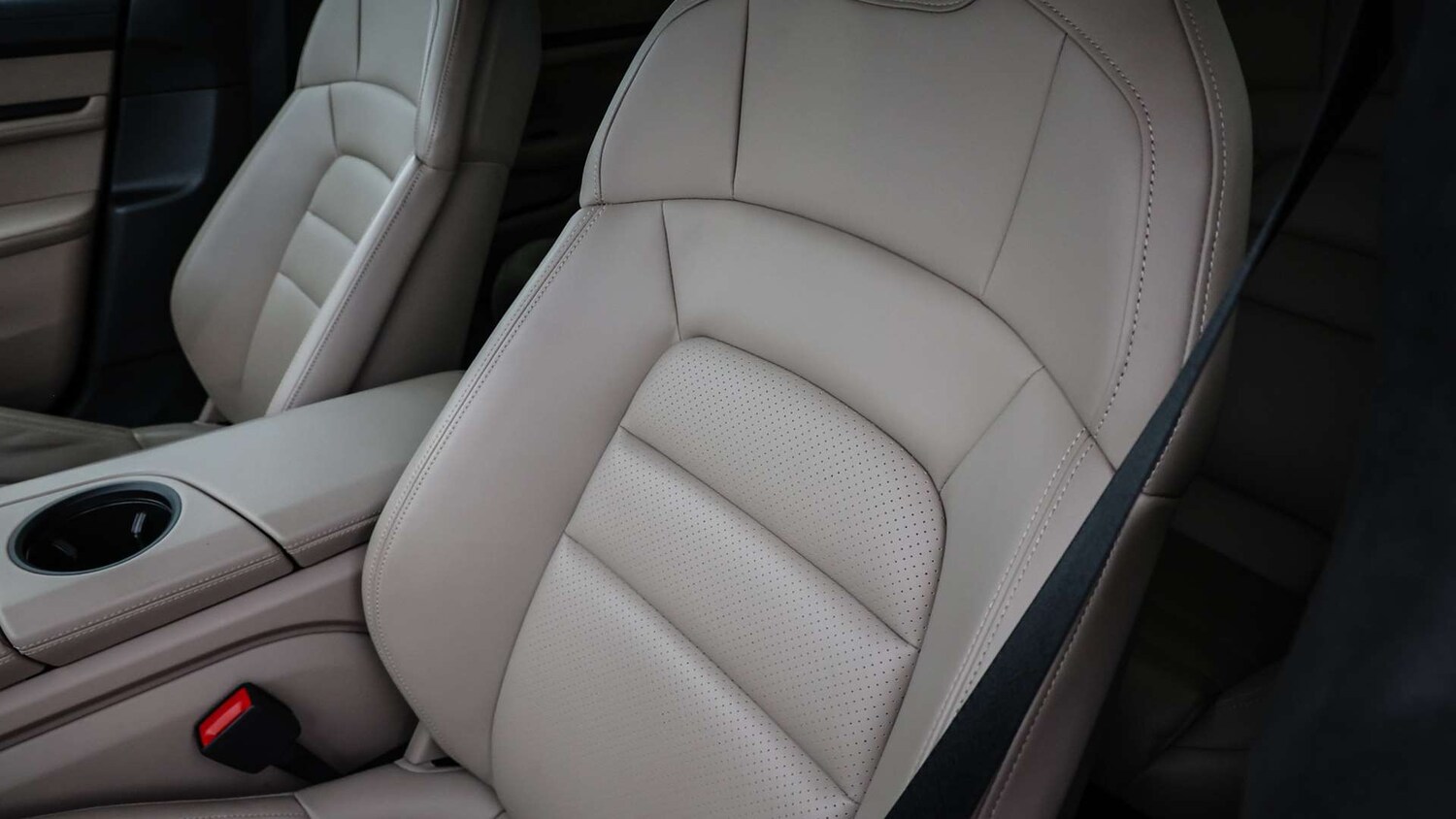 Used Porsche Taycan 2022 for sale - 77389766: Photo 15