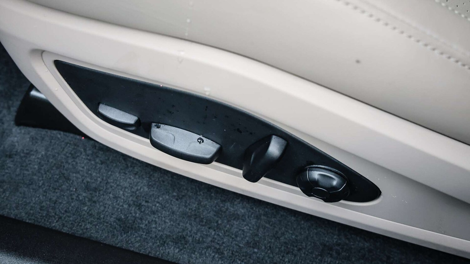 Used Porsche Taycan 2022 for sale - 77389766: Photo 22