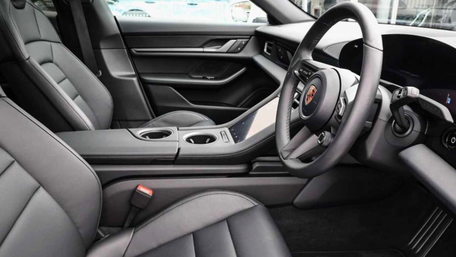 Used Porsche Taycan 2025 for sale - 76661760: Photo 22