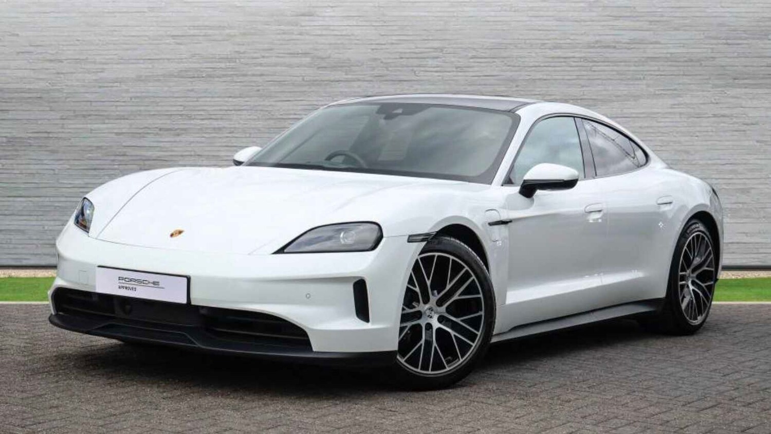 Used Porsche Taycan 2025 for sale - 76661760: Photo 26