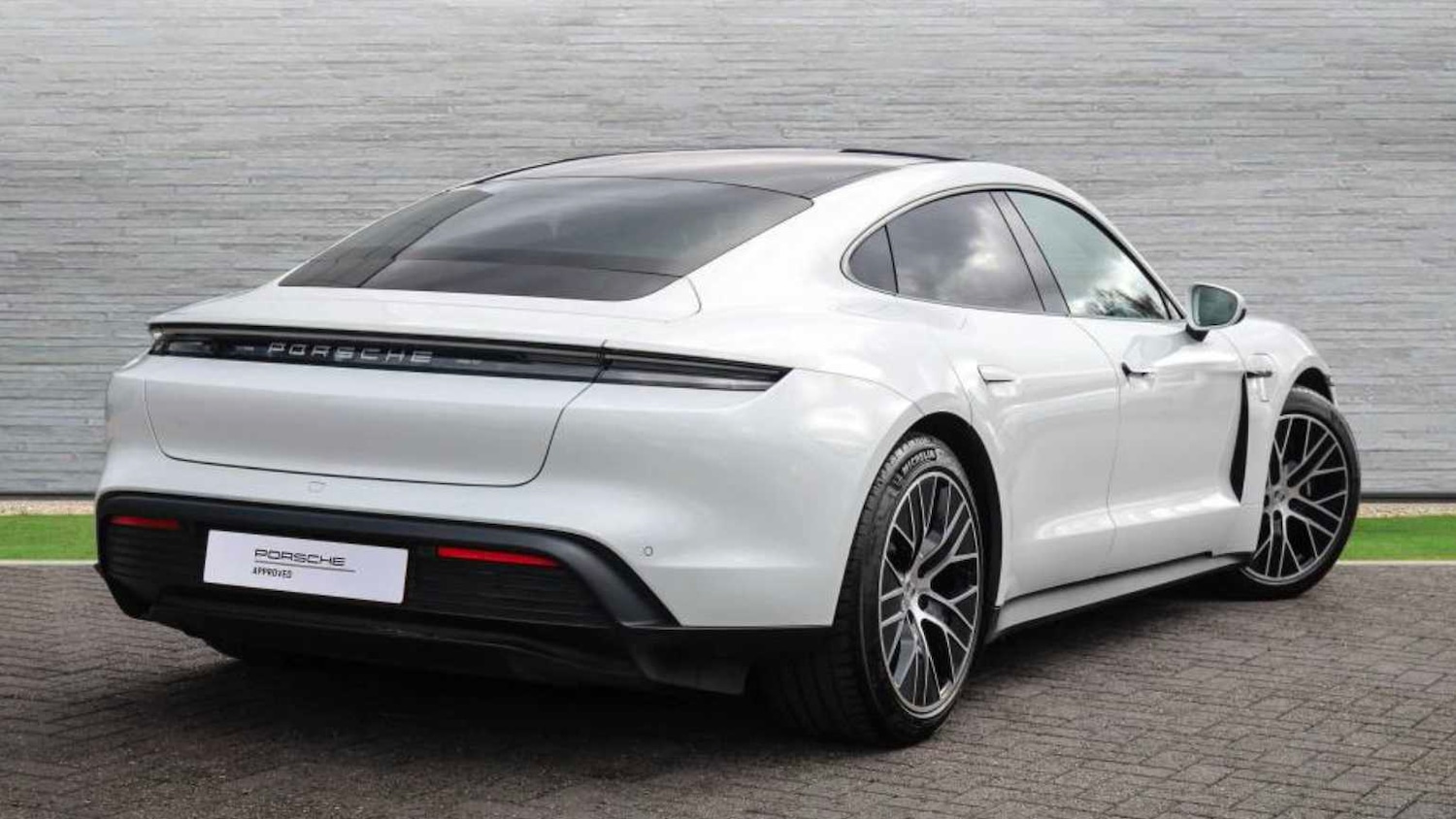 Used Porsche Taycan 2025 for sale - 76661760: Photo 32