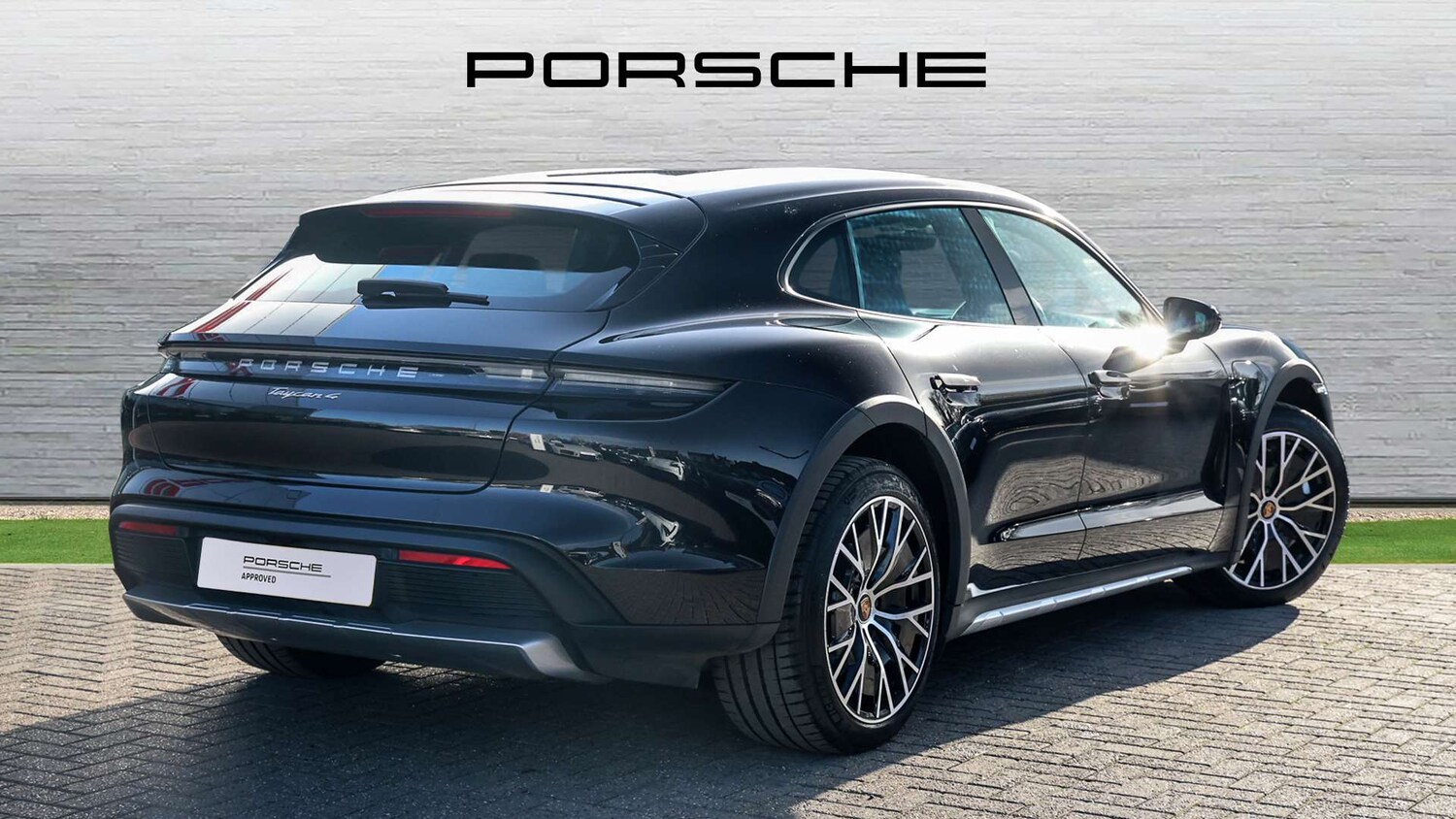 Used Porsche Taycan 2021 for sale - 77429158: Photo 3