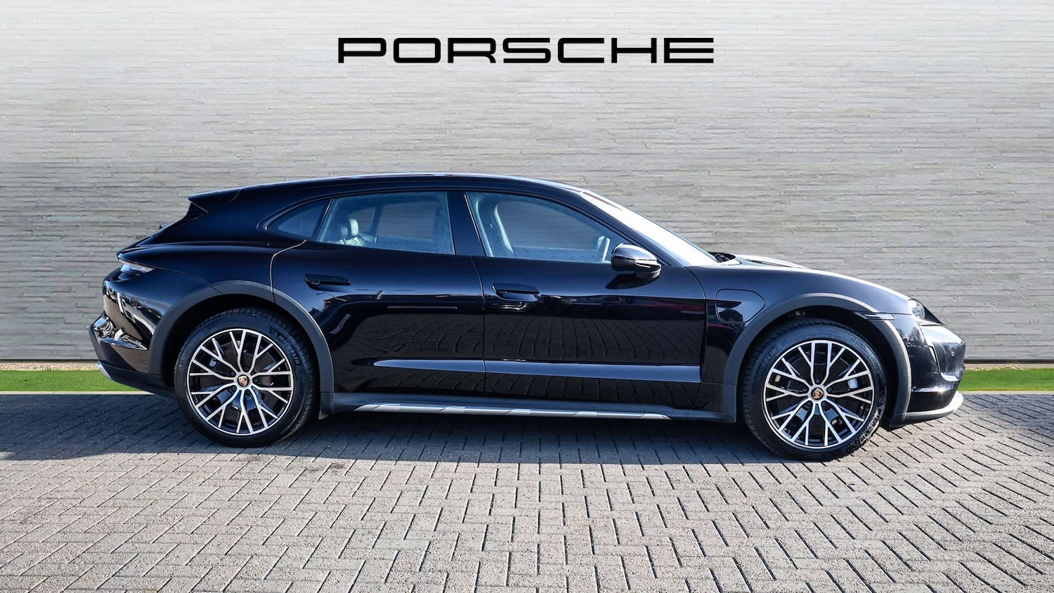 Used Porsche Taycan 2021 for sale - 77429158: Photo 7