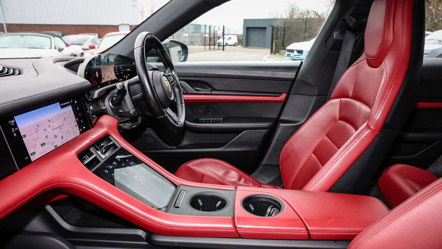 Used Porsche Taycan 2022 for sale - 77134760: Photo 11