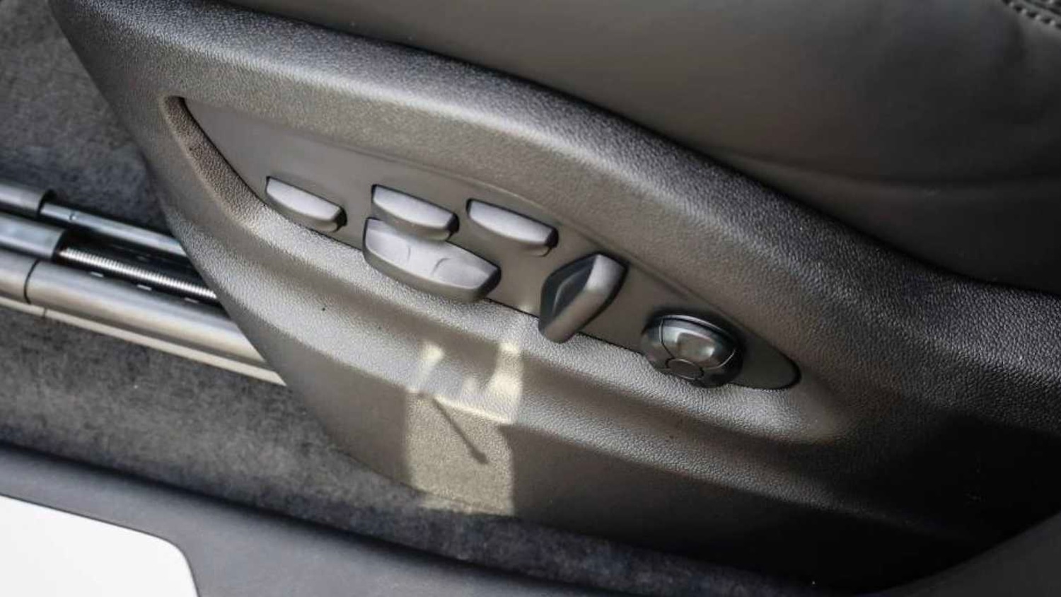 Used Porsche Cayenne 2026 for sale - 77648843: Photo 19