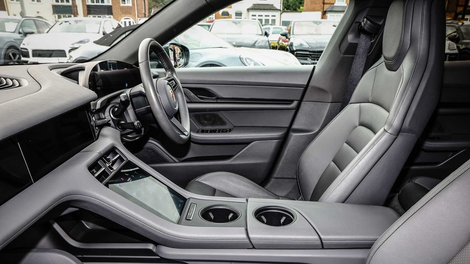 Used Porsche Taycan 2022 for sale - 76170167: Photo 11