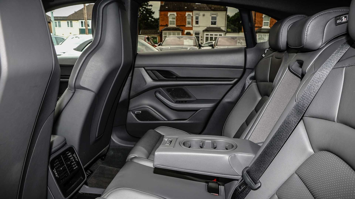 Used Porsche Taycan 2022 for sale - 76170167: Photo 14