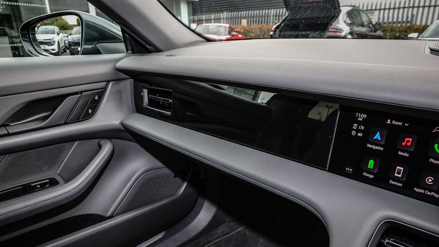Used Porsche Taycan 2022 for sale - 76170167: Photo 17