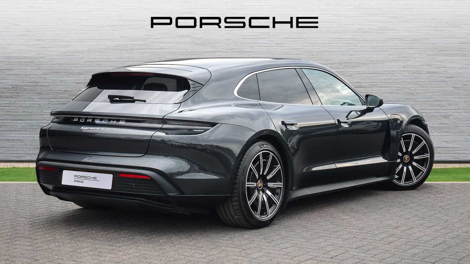 Used Porsche Taycan 2022 for sale - 76170167: Photo 3