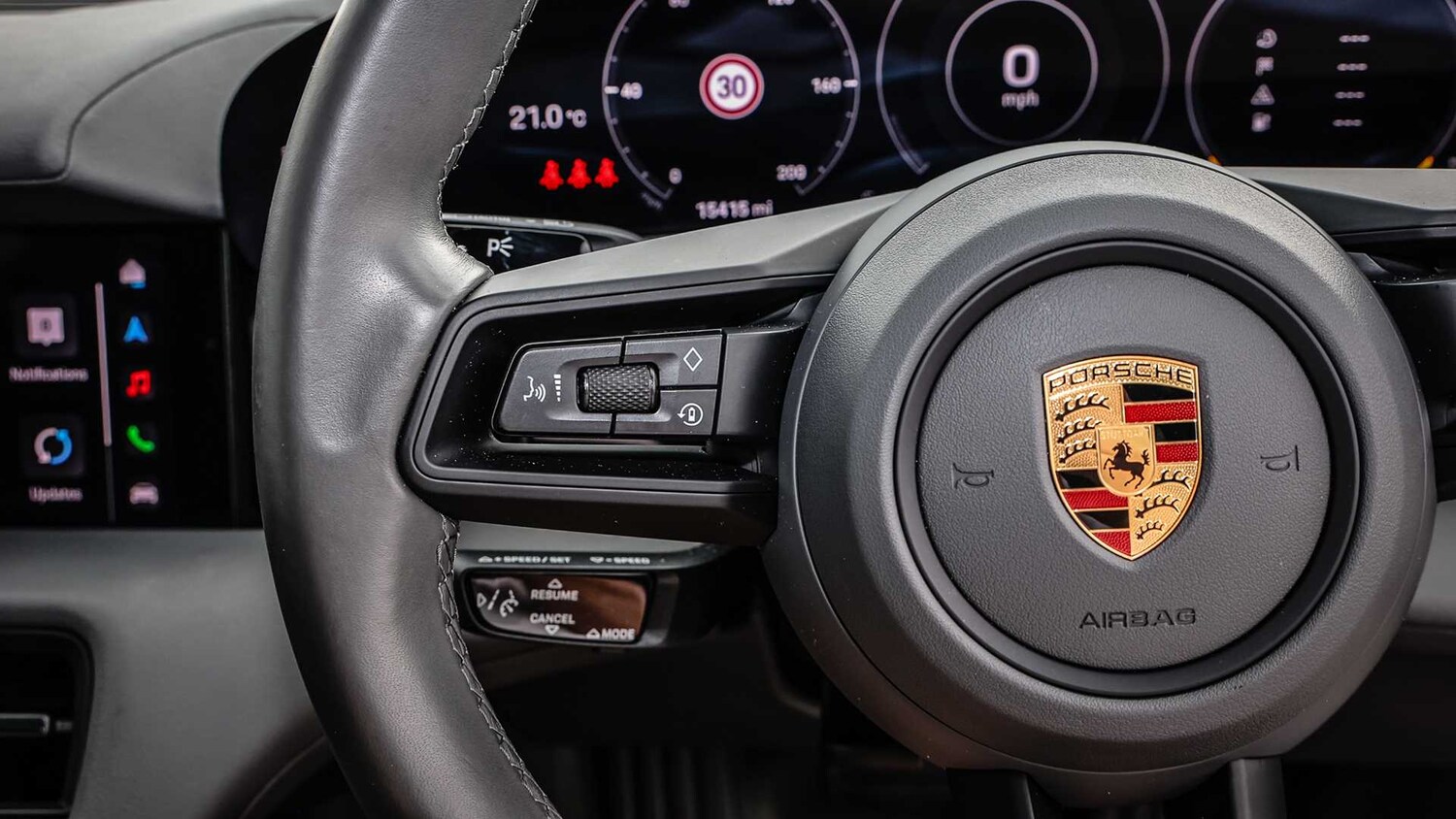 Used Porsche Taycan 2022 for sale - 76170167: Photo 31