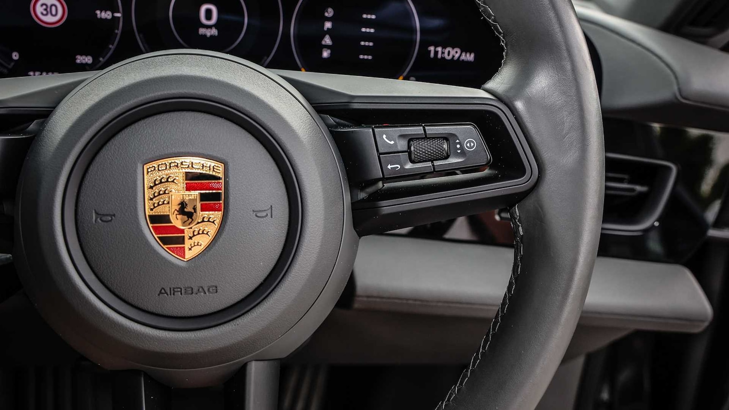 Used Porsche Taycan 2022 for sale - 76170167: Photo 32