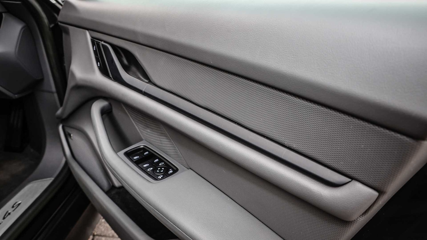 Used Porsche Taycan 2022 for sale - 76170167: Photo 33