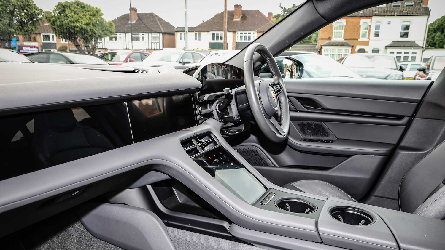 Used Porsche Taycan 2022 for sale - 76170167: Photo 5