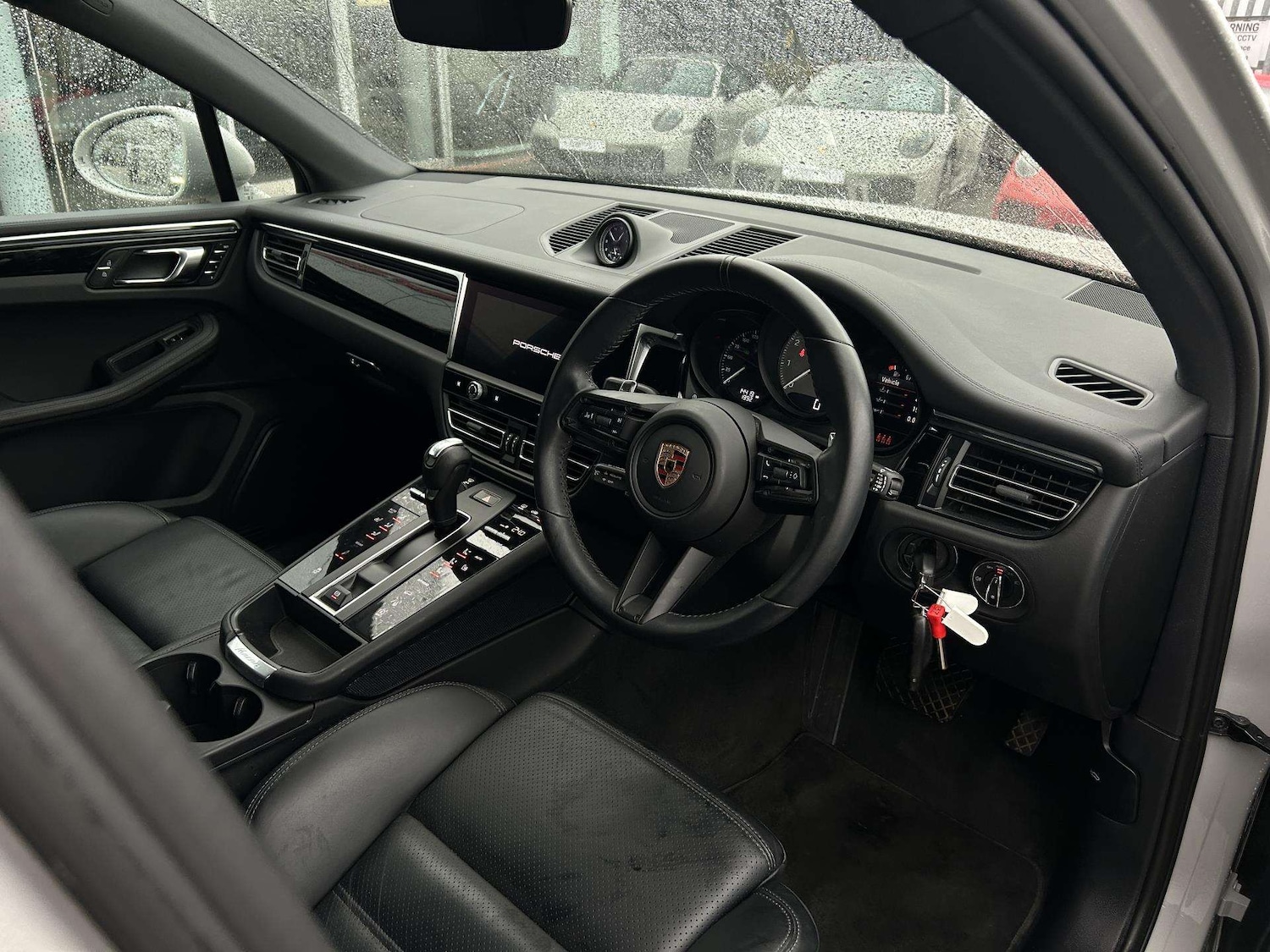 Used Porsche Macan 2023 for sale - 77348023: Photo 10