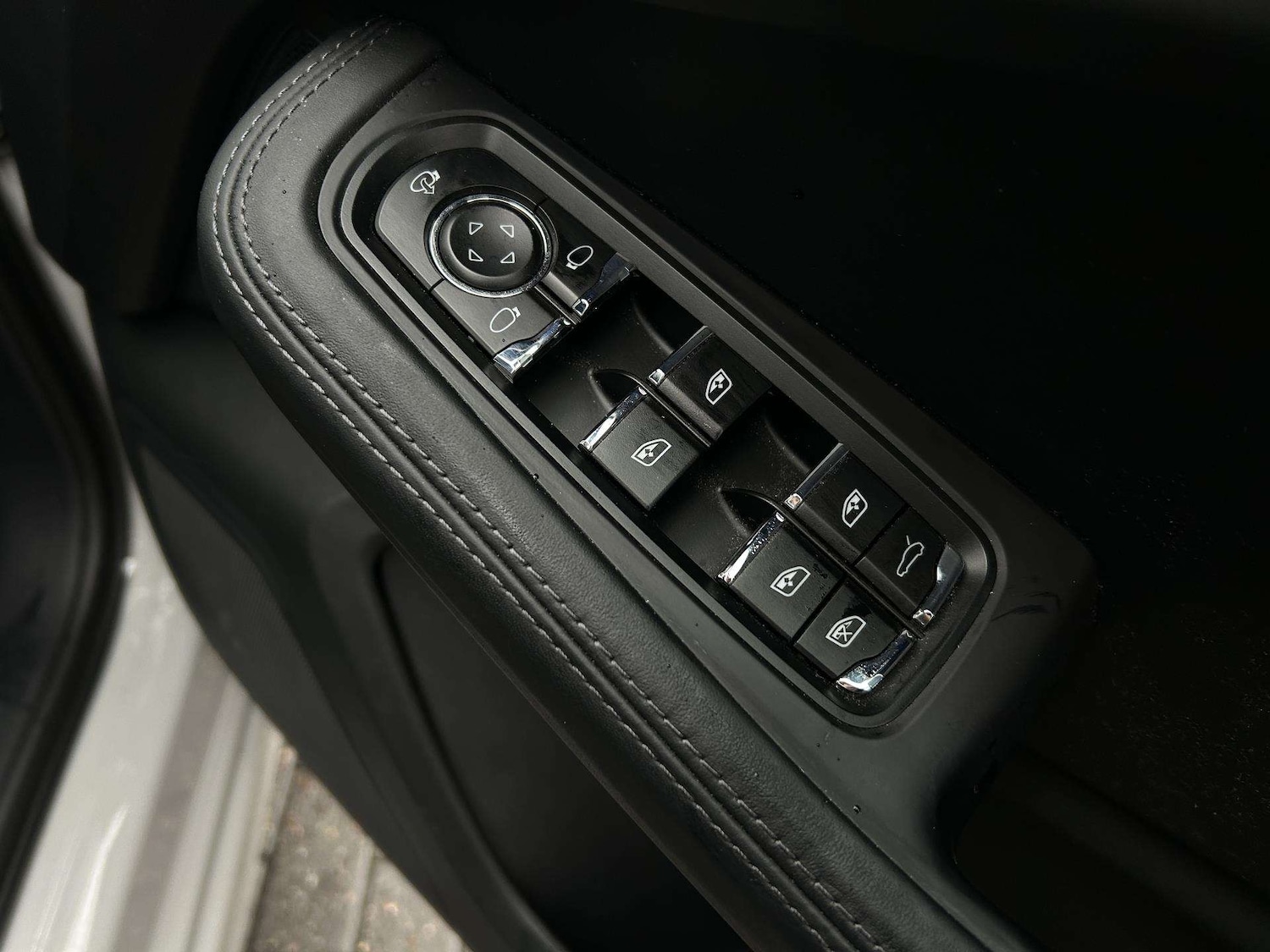 Used Porsche Macan 2023 for sale - 77348023: Photo 21