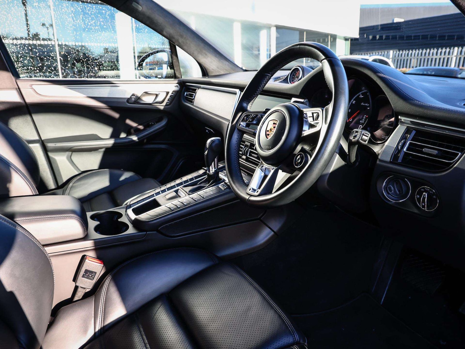 Used Porsche Macan 2022 for sale - 77686621: Photo 12