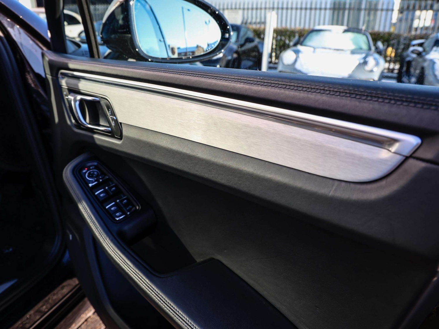 Used Porsche Macan 2022 for sale - 77686621: Photo 29