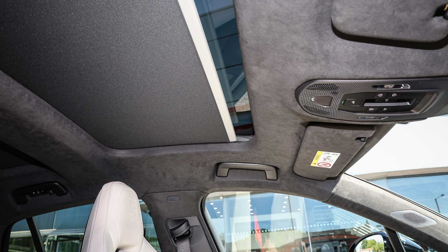 Used Porsche Panamera 2025 for sale - 76063423: Photo 16