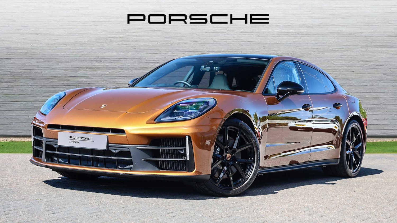 Used Porsche Panamera 2025 for sale - 76063423: Photo 2