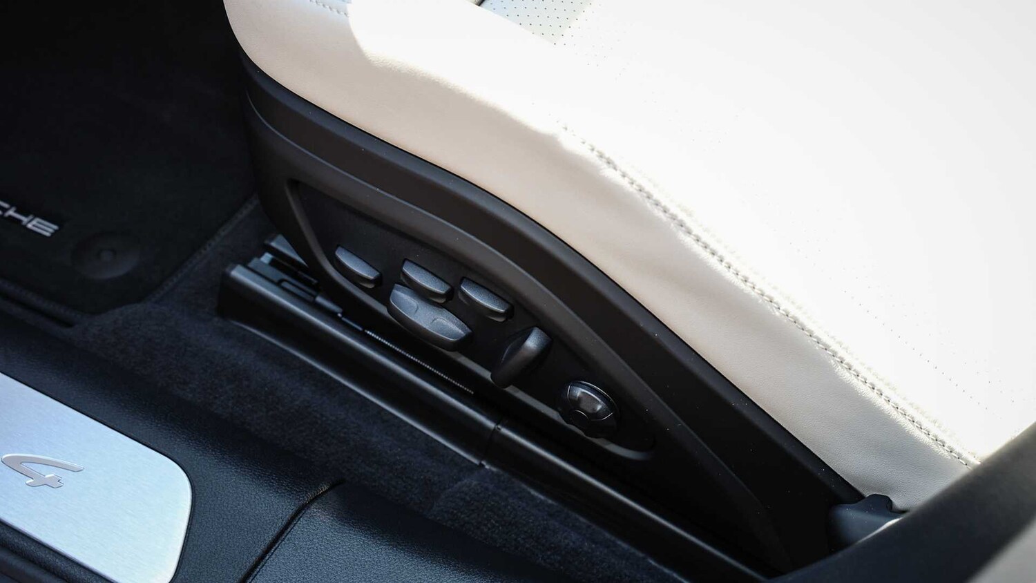 Used Porsche Panamera 2025 for sale - 76063423: Photo 34