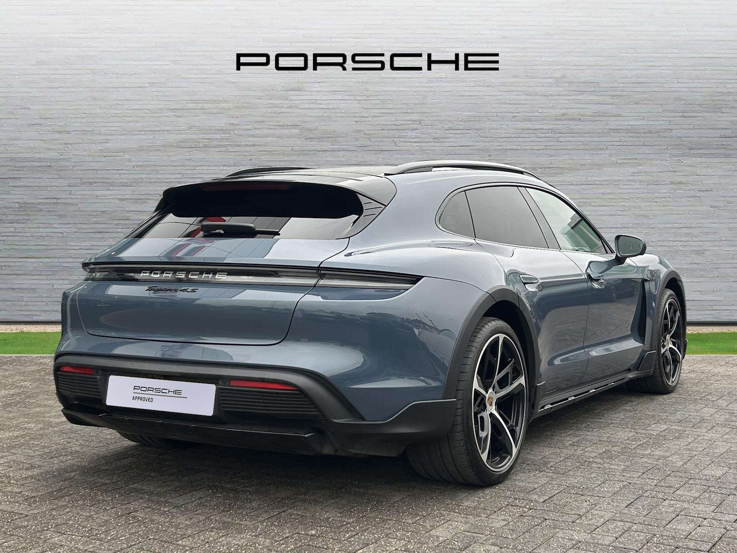 Used Porsche Taycan for sale - 78052374: Photo 3