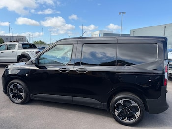 Used Ford Transit Courier 2025 for sale - 79092687: Photo