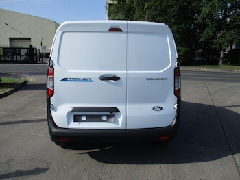 Used Ford Transit Courier 2025 for sale - 79050131: Photo