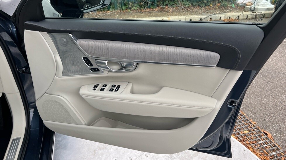 Used Volvo V90 2024 for sale - 76161351: Photo 51