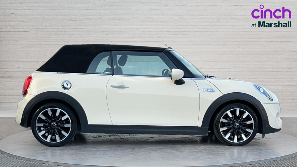 Used MINI Convertible 2020 for sale - 76888844: Photo 2