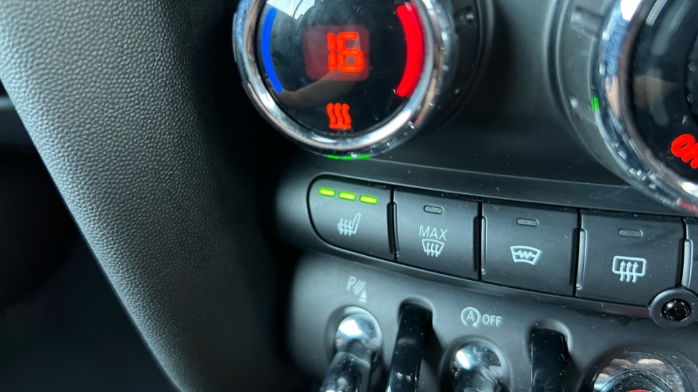 Used MINI Convertible 2020 for sale - 76888844: Photo 35