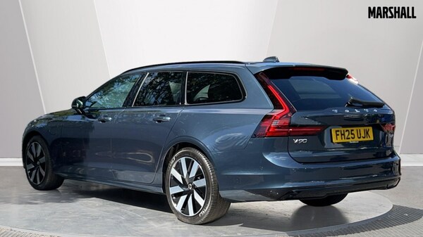 Used Volvo V90 2025 for sale - 75472498: Photo 2