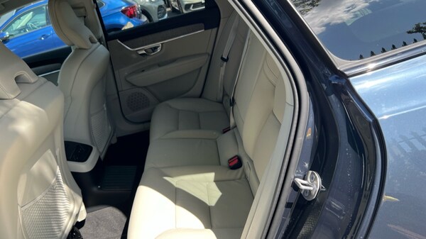 Used Volvo V90 2025 for sale - 75472498: Photo 38