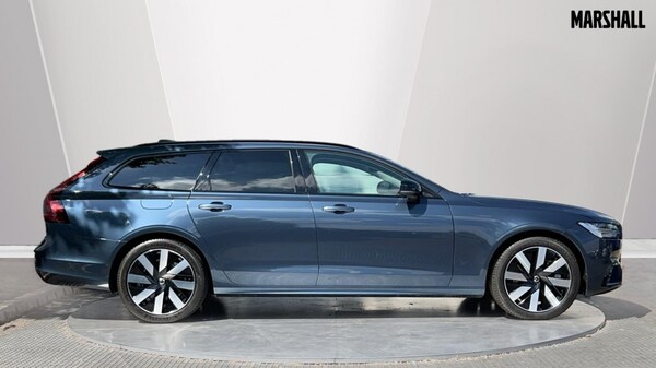 Used Volvo V90 2025 for sale - 75472498: Photo 3